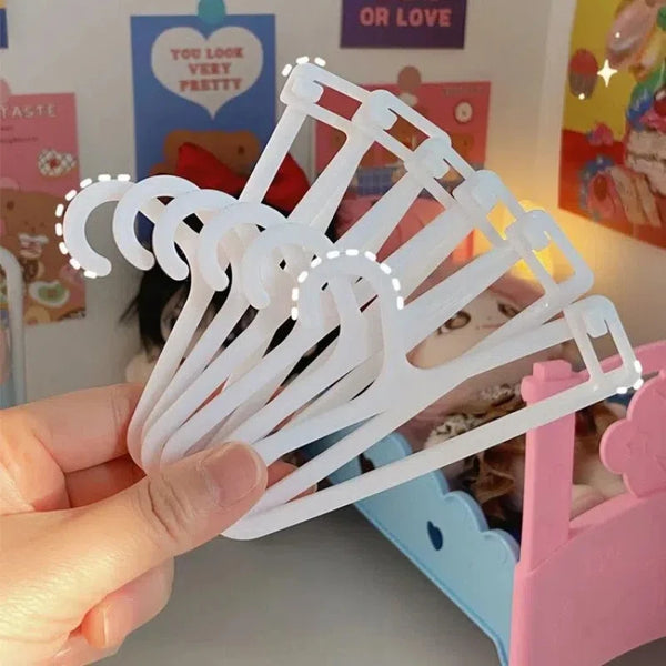 19cm Labubu Clothing Hanger & Shoes Rack