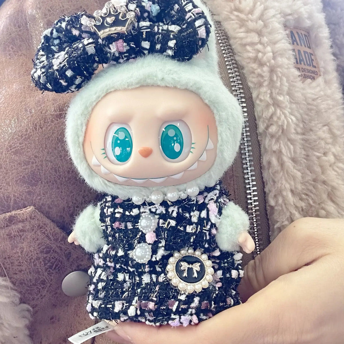 17cm Labubu Plaid Dress Set